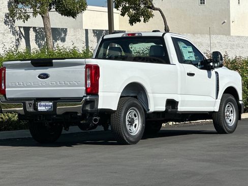 New 2026 Ford F250 XL w/ XL Chrome Package image 4