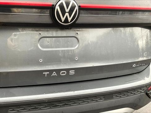 Used 2025 Volkswagen Taos S AWD/4WD image 28