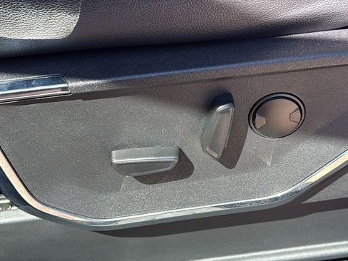 Used 2023 Ford F150 Lariat w/ Max Trailer Tow Package image 12