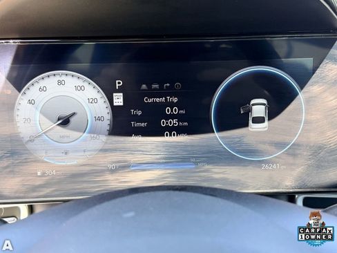 Used 2025 Hyundai Elantra Limited FWD image 21