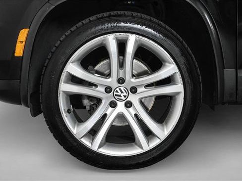 Used 2016 Volkswagen Tiguan SEL image 25