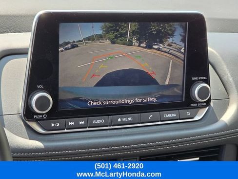 Used 2025 Nissan Rogue SV FWD image 22