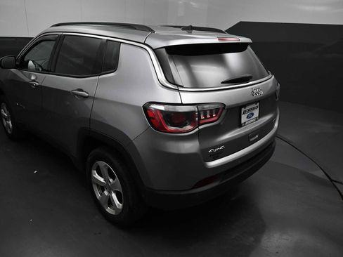 Used 2018 Jeep Compass Latitude w/ Popular Equipment Group AWD/4WD image 15