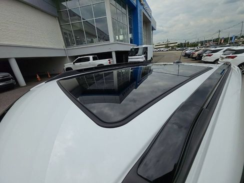 Used 2023 Chevrolet TrailBlazer ACTIV w/ Sun and Liftgate Package FWD image 41