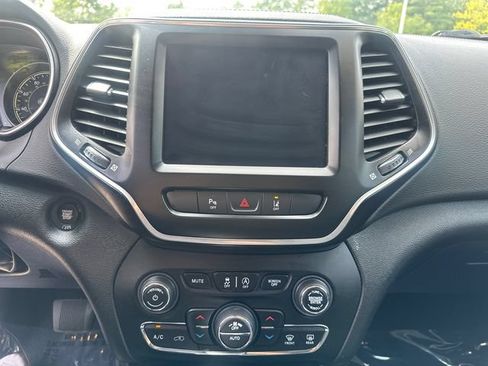 Used 2022 Jeep Cherokee Latitude Lux w/ Sun & Sound Group AWD/4WD image 34