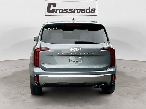Used 2025 Kia Telluride S FWD image 4