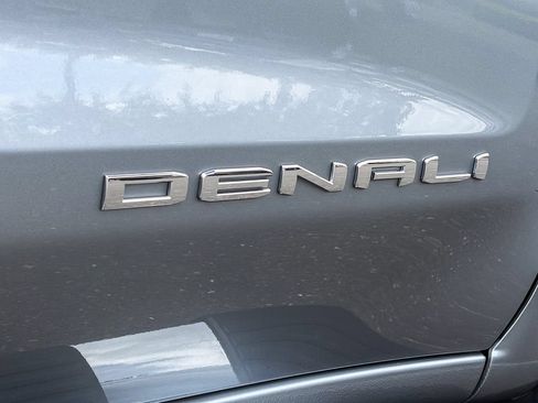 Certified 2025 GMC Sierra 1500 Denali w/ Technology Package AWD/4WD image 12