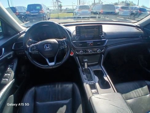 Used 2018 Honda Accord Touring image 24