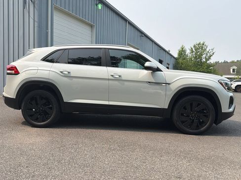 New 2026 Volkswagen Atlas Cross Sport SE AWD/4WD image 3