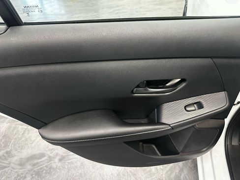 Used 2025 Nissan Sentra SV FWD image 12