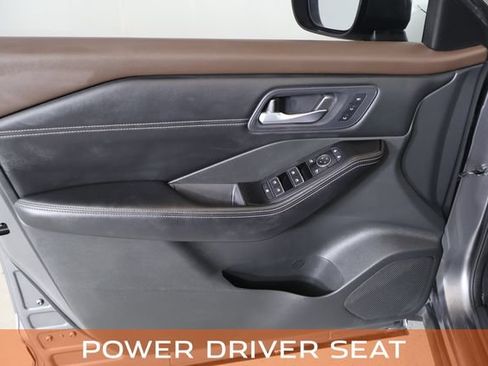 Used 2023 Nissan Rogue SL w/ SL Premium Package FWD image 21