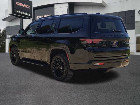 Used 2022 Jeep Wagoneer Series II AWD/4WD image 23