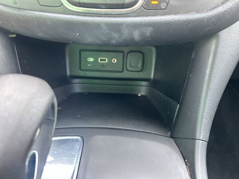 Used 2022 Chevrolet Equinox LT FWD image 31