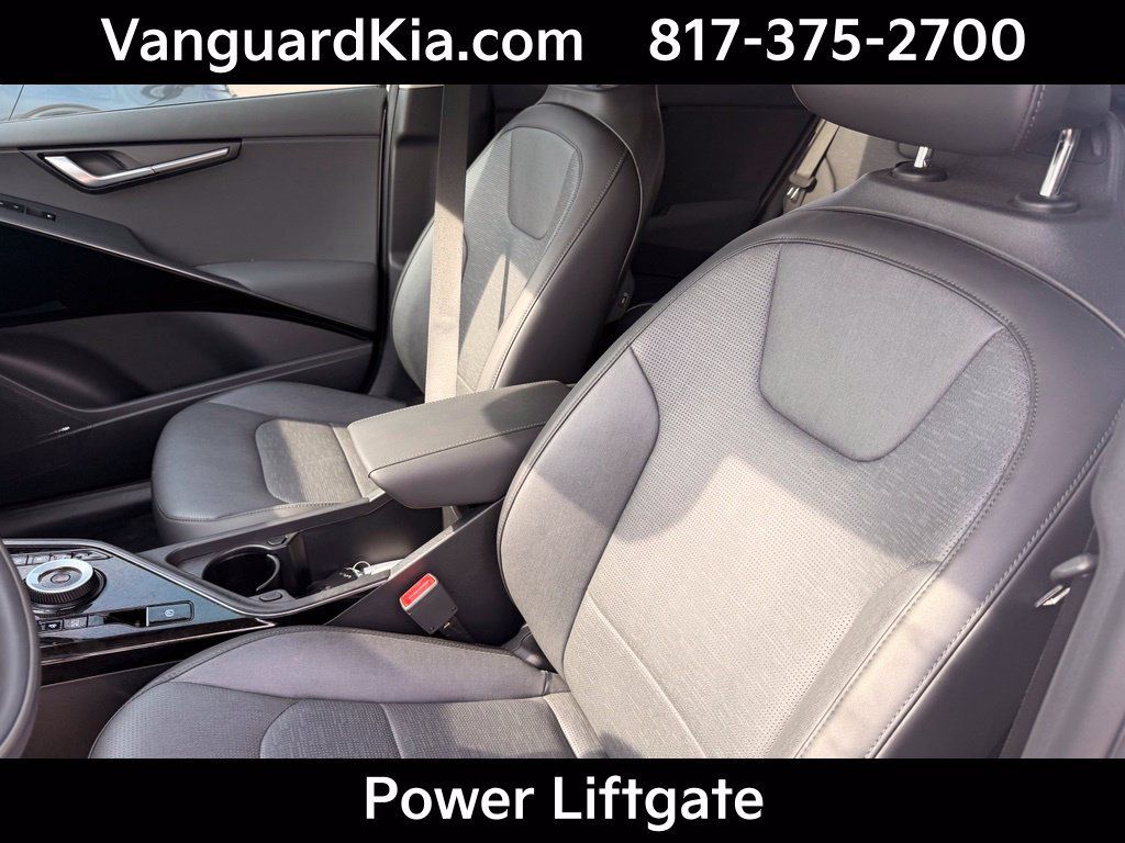 Used 2023 Kia Niro Wave FWD image 13