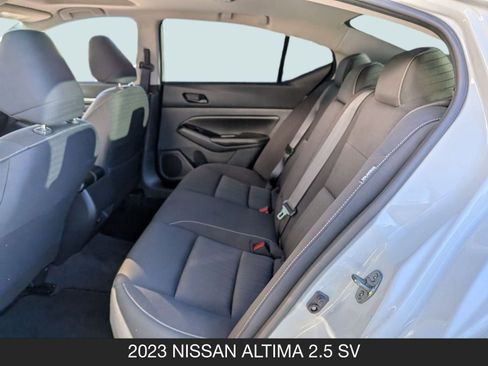 Used 2023 Nissan Altima 2.5 SV w/ SV Premium Package image 16