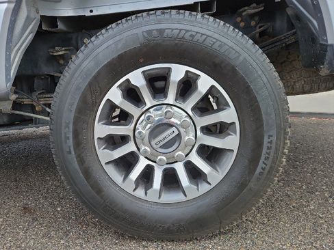 Used 2021 Ford F350 Lariat w/ Lariat Ultimate Package image 25