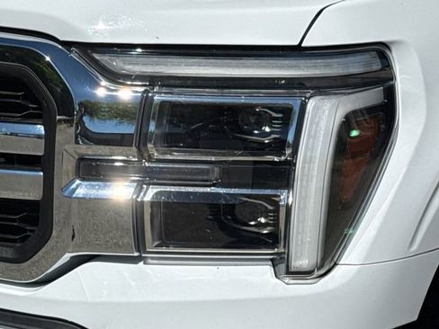 Used 2024 Ford F150 Lariat w/ FX4 Off-Road Package image 4