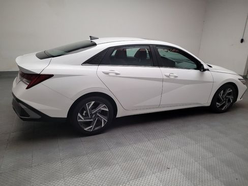 Used 2025 Hyundai Elantra SEL FWD image 10