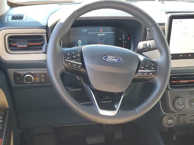 Used 2025 Ford Maverick Lariat AWD/4WD image 12