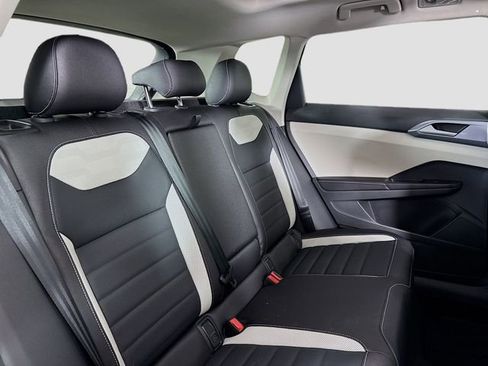 New 2026 Volkswagen Taos SEL AWD/4WD image 28