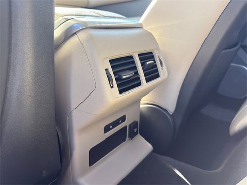 Used 2021 Land Rover Range Rover Velar S image 32