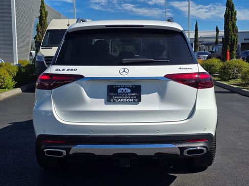 Used 2024 Mercedes-Benz GLE 350 4MATIC w/ Driver Assistance Package image 5