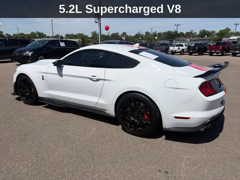 Used 2022 Ford Mustang Shelby GT500 w/ Technology Package RWD image 3
