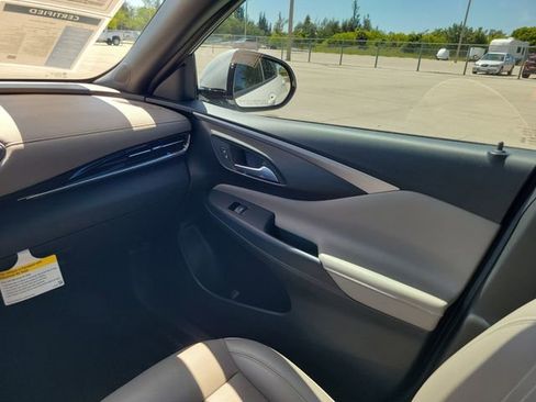 Certified 2024 Buick Envista Avenir FWD image 13