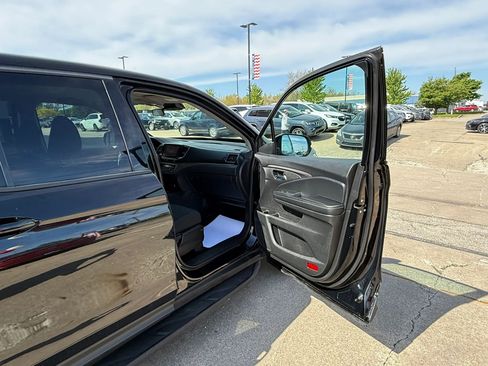 Used 2021 Honda Ridgeline Sport image 22