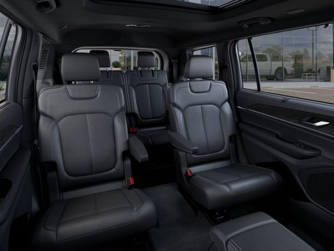 New 2025 Jeep Grand Cherokee L Limited w/ Luxury Tech Group II image 15