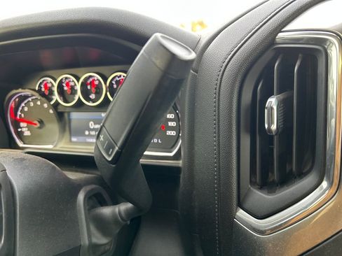 Used 2019 Chevrolet Silverado 1500 LT image 26