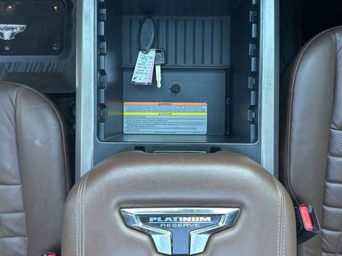 Used 2023 Nissan Titan Platinum Reserve w/ Moonroof Package image 32