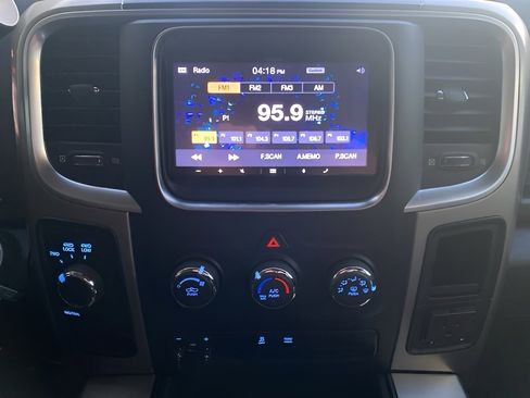 Used 2013 RAM 1500 Express image 17