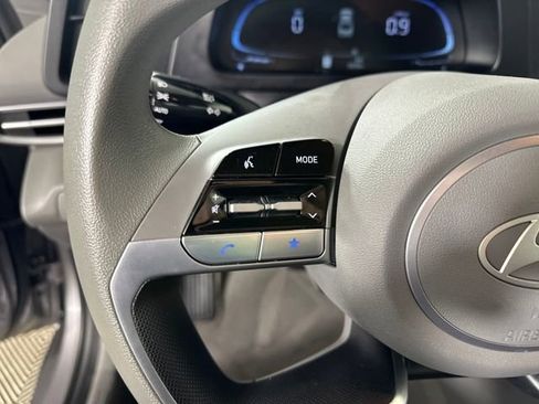 Certified 2024 Hyundai Elantra SE image 15