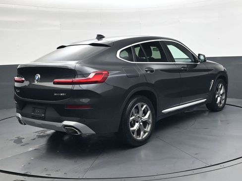 Used 2025 BMW X4 xDrive30i image 4