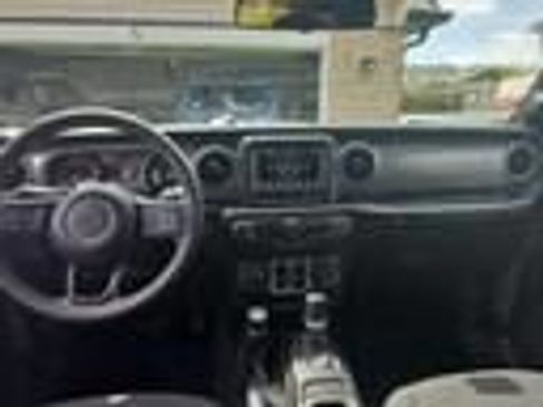 Used 2023 Jeep Wrangler Unlimited AWD/4WD image 5