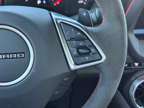 Used 2018 Chevrolet Camaro ZL1 image 21