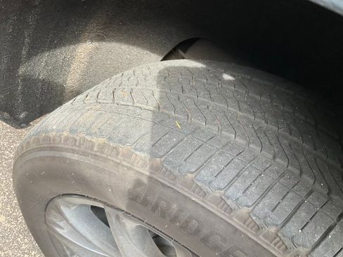 Used 2024 Cadillac Escalade Sport Platinum w/ LPO, ONYX Package image 12