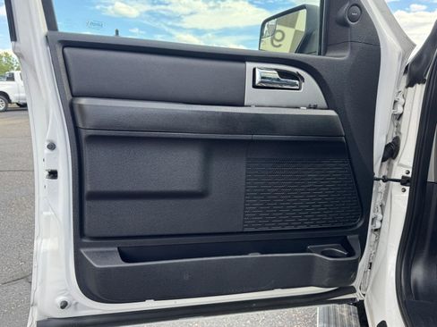 Used 2015 Ford Expedition Limited w/ Equipment Group 301A AWD/4WD image 13