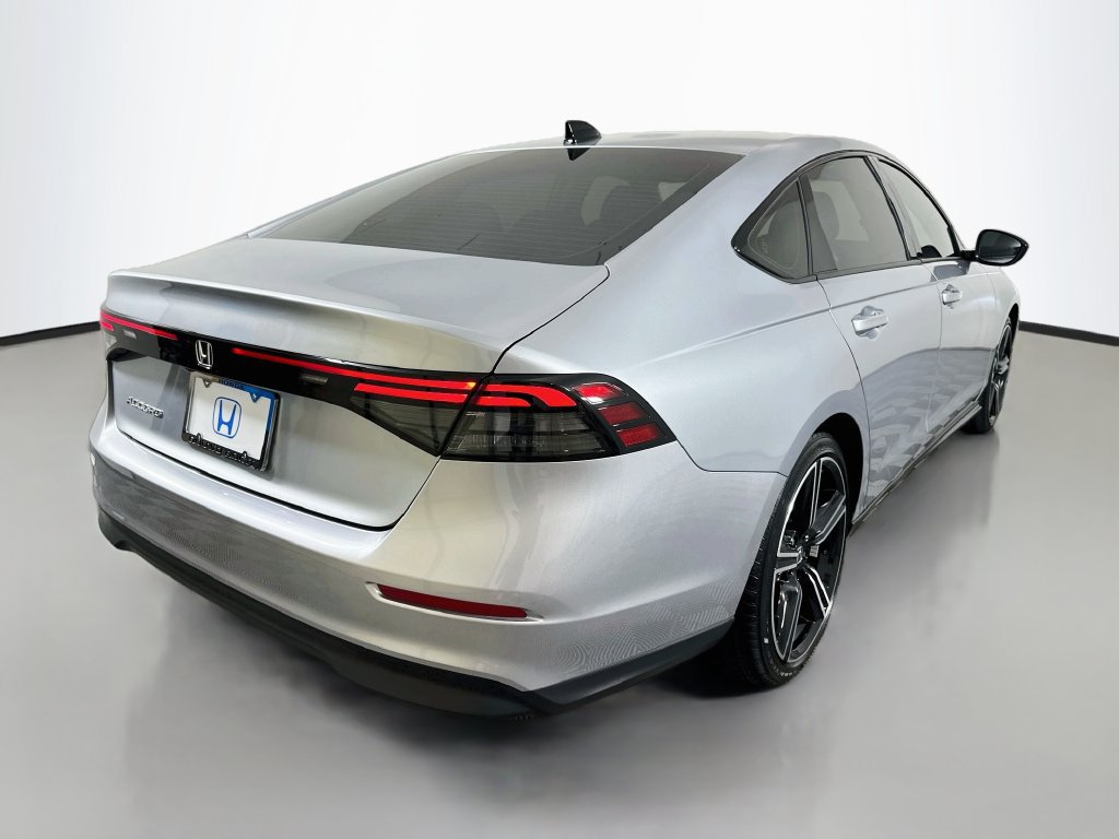 Used 2026 Honda Accord SE image 5
