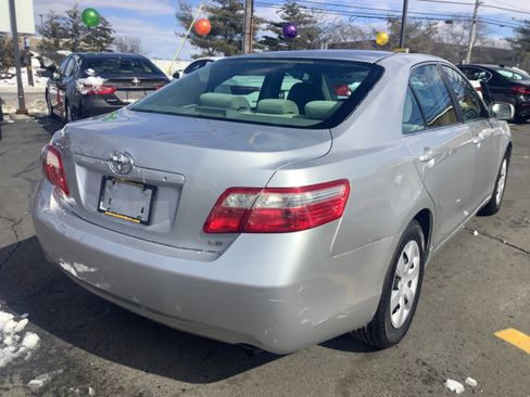 Used 2009 Toyota Camry LE image 8