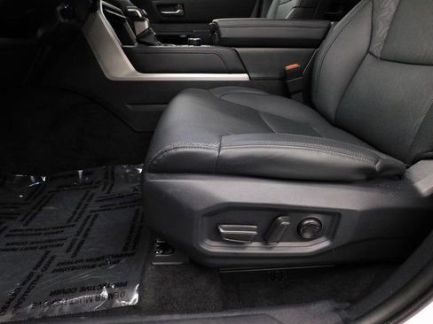 Used 2025 Toyota Tundra Limited image 20