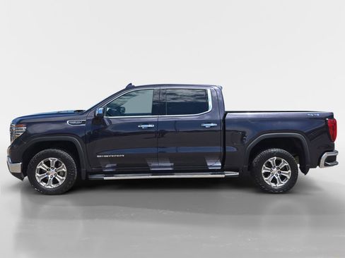 Used 2023 GMC Sierra 1500 SLT AWD/4WD image 2