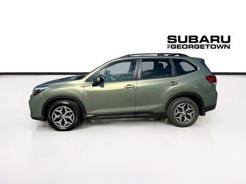 Used 2021 Subaru Forester Premium AWD/4WD image 4