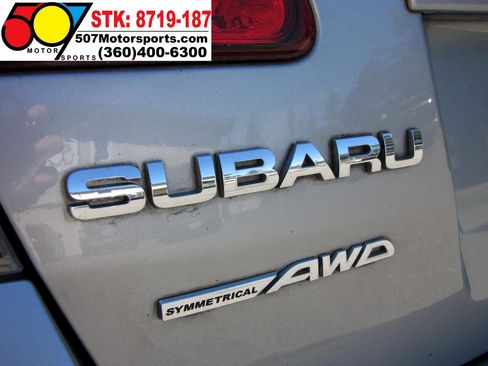 Used 2011 Subaru Legacy 2.5i Premium w/ All-Weather Pkg image 10