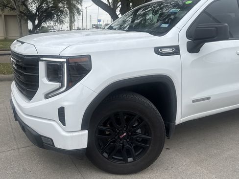 Used 2025 GMC Sierra 1500 Elevation image 2