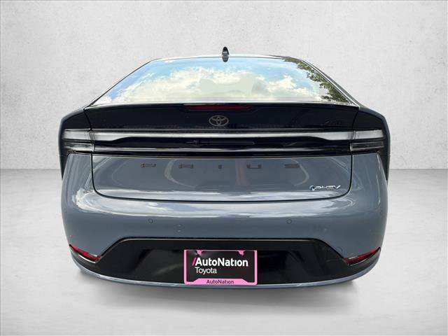 New 2027 Toyota Prius Plug-In Hybrid FWD image 4