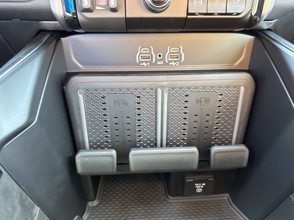 New 2027 RAM 3500 Big Horn AWD/4WD image 19