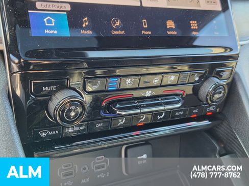 Used 2024 Jeep Grand Cherokee L Limited w/ Luxury Tech Group II image 23