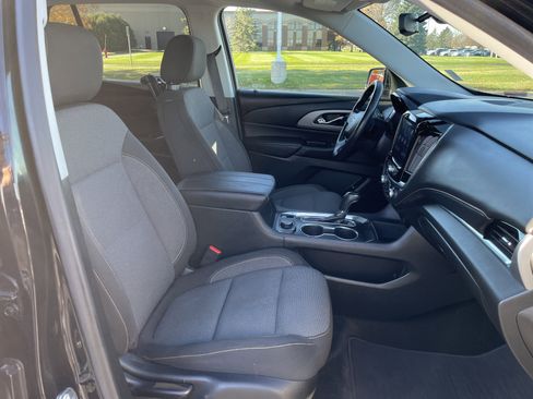 Used 2020 Chevrolet Traverse LT w/ Driver Confidence II Package image 25